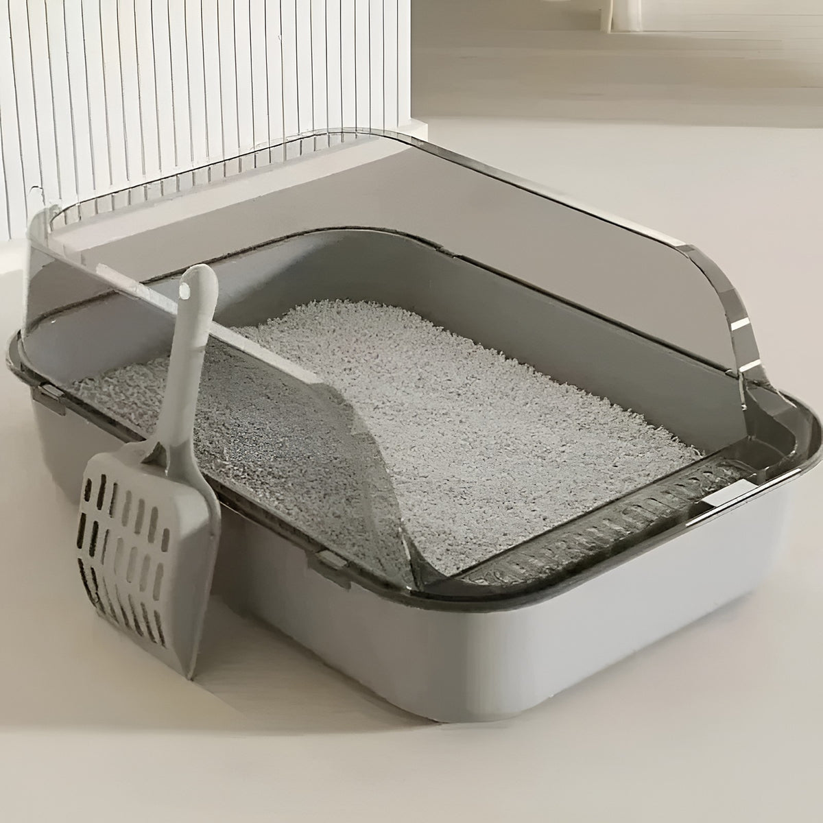 Bac à litière semi-couvert gris avec rebord transparent et pelle